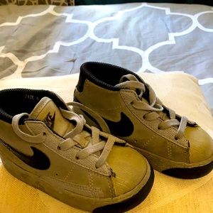 Kids nike shoe